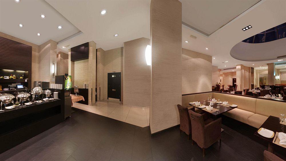 דובאי Lotus Grand Hotel Apartments מראה חיצוני תמונה