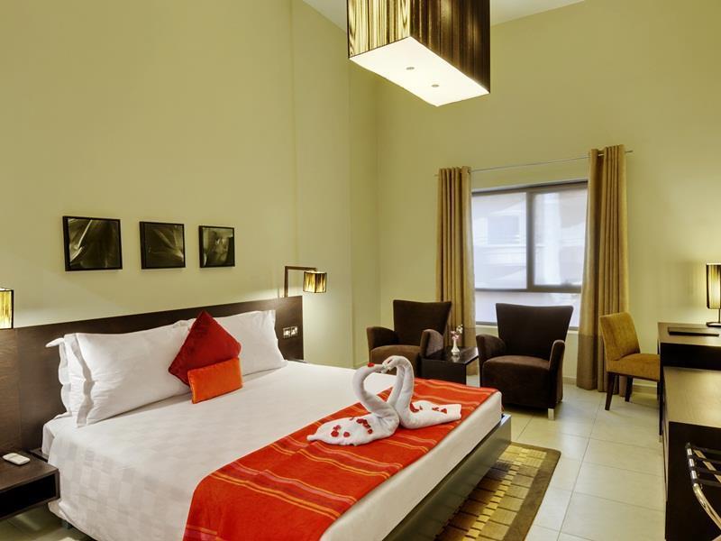 דובאי Lotus Grand Hotel Apartments מראה חיצוני תמונה